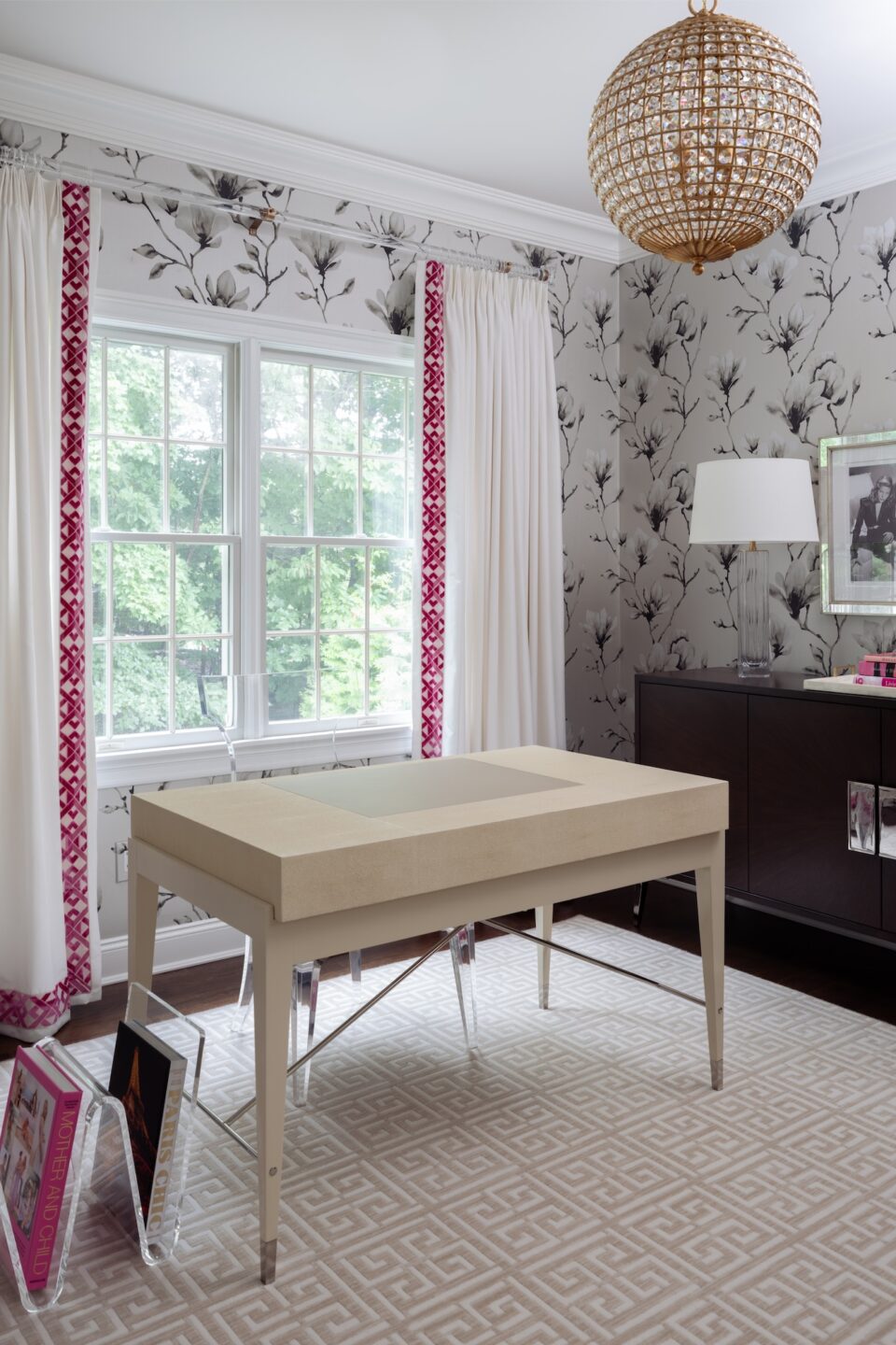 Wallpaper Home Office Design Pink White